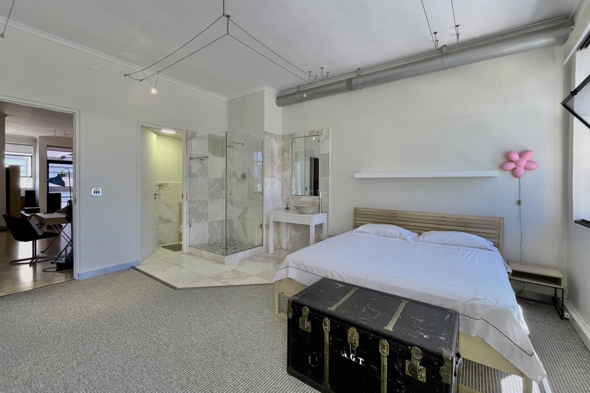260m2  - Office Space situated in CBD Core - Photo 3