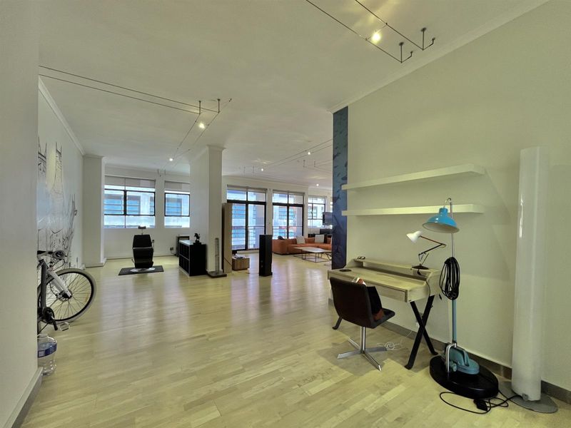 260m2  - Office Space situated in CBD Core - Photo 5