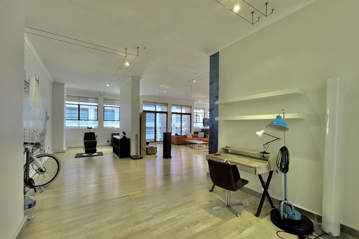 260m2  - Office Space situated in CBD Core - Photo 5