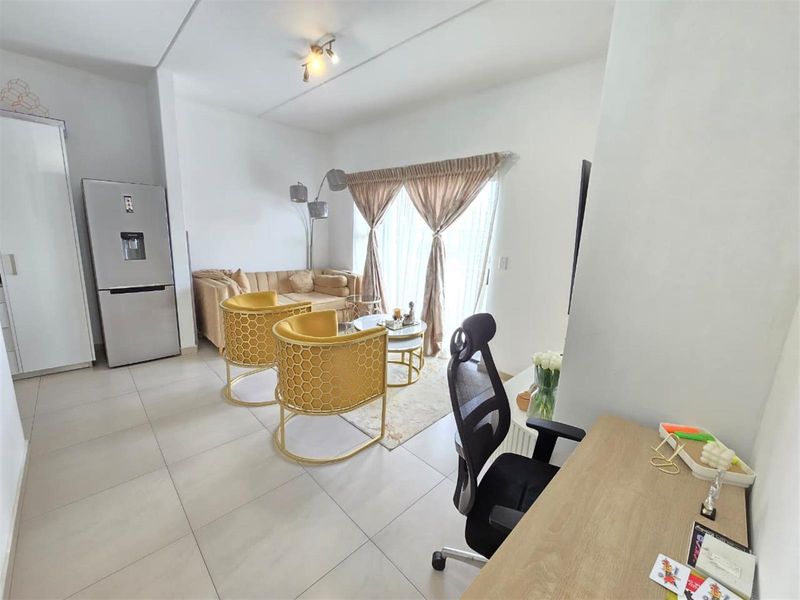 Apartment To Rent in North Riding, Randburg - Photo 2