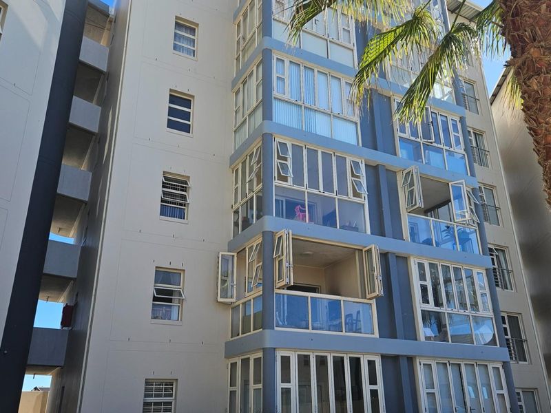 Apartment For Sale in Diaz Beach, Mossel Bay - Photo 2
