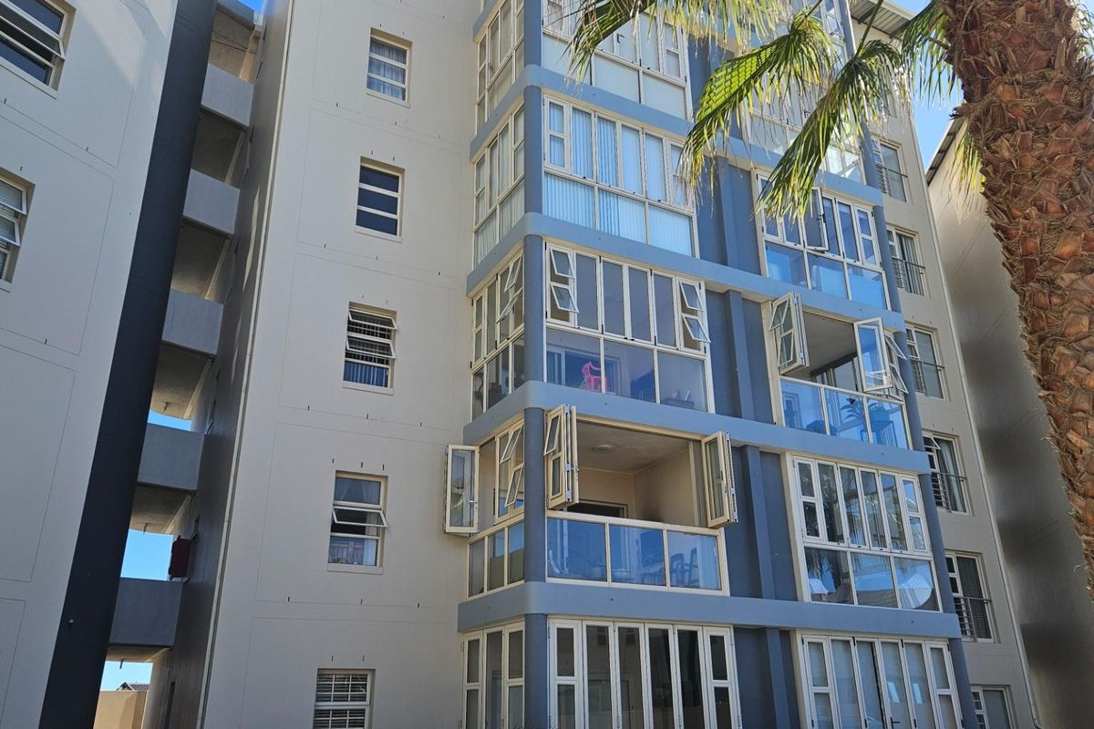 Apartment For Sale in Diaz Beach, Mossel Bay - Photo 2