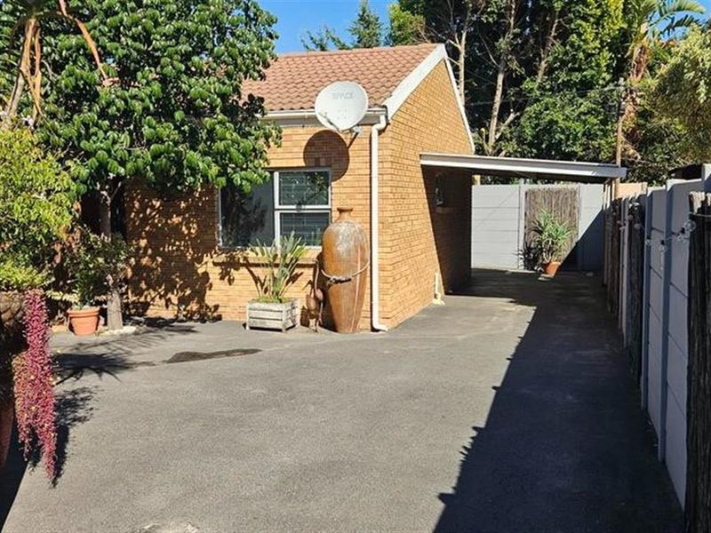 2 Bedroom Apartment to rent - Protea Heights - Photo 3