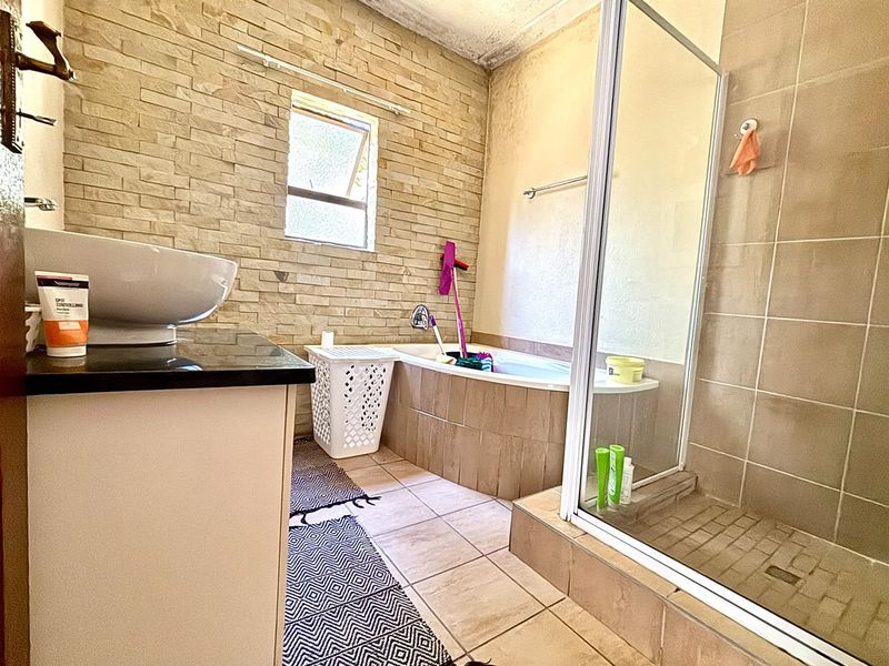 Townhouse To Rent in Sasolburg Ext 23, Sasolburg - Photo 6