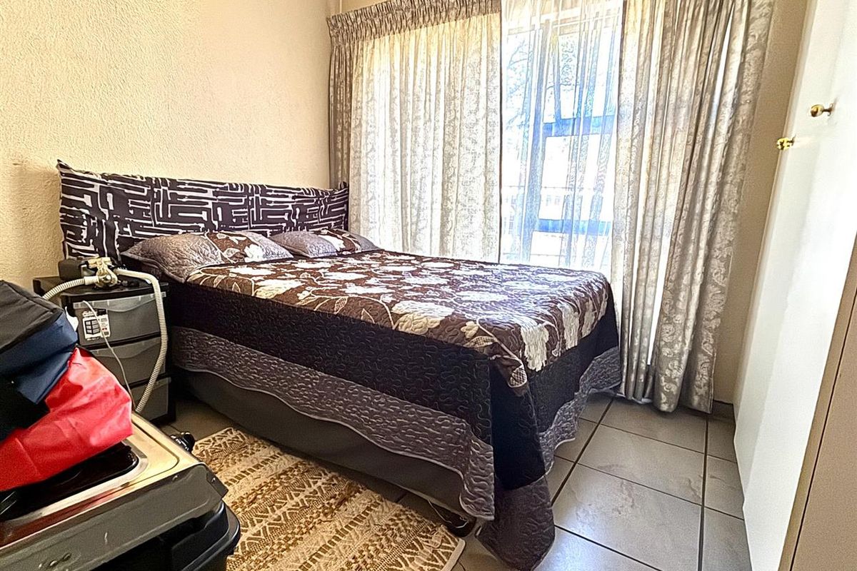 Townhouse To Rent in Sasolburg Ext 23, Sasolburg - Photo 4