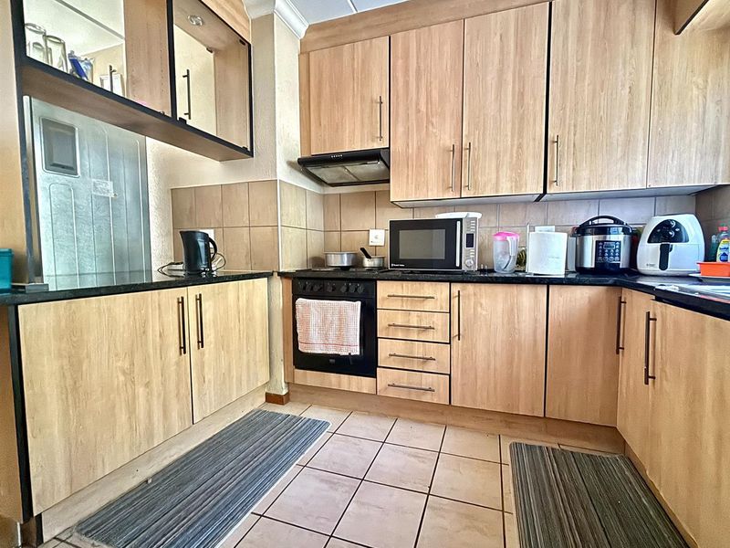 Townhouse To Rent in Sasolburg Ext 23, Sasolburg - Photo 8