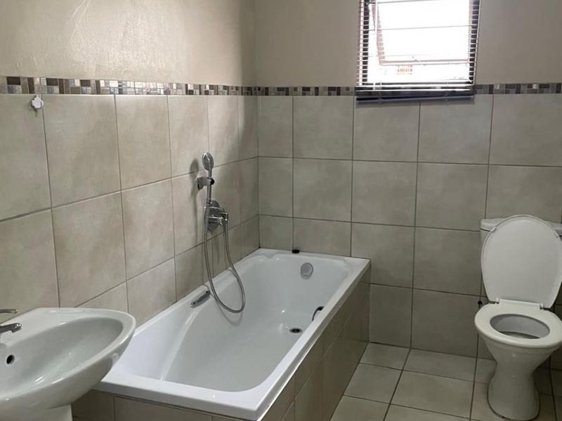 Multi Rental House For Sale in Bluff, Durban, KwaZulu Natal - Photo 6