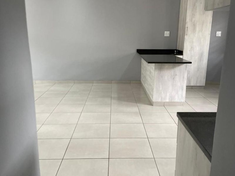 Multi Rental House For Sale in Bluff, Durban, KwaZulu Natal - Photo 3