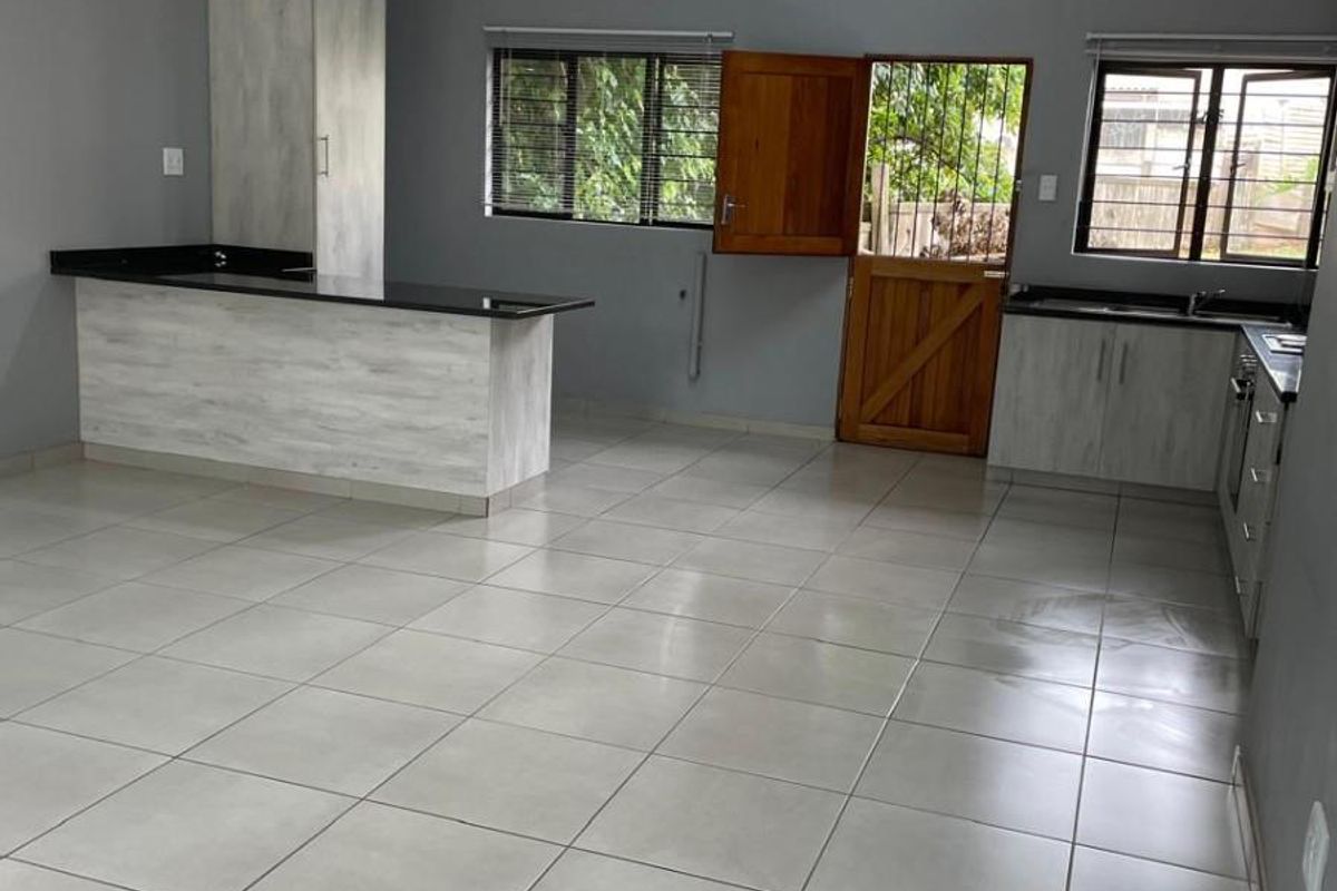Multi Rental House For Sale in Bluff, Durban, KwaZulu Natal - Photo 2