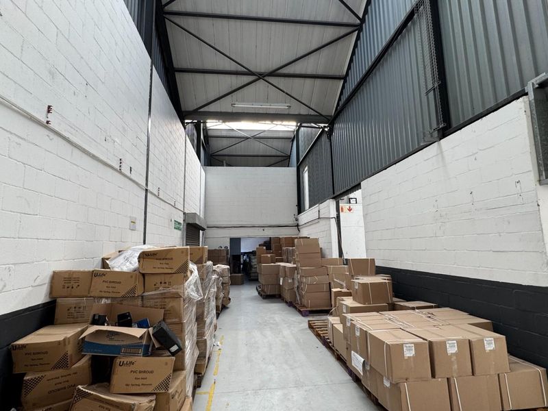 1,398m2 Industrial Warehouse To Let | Killarney Gardens, Cape Town - Photo 10