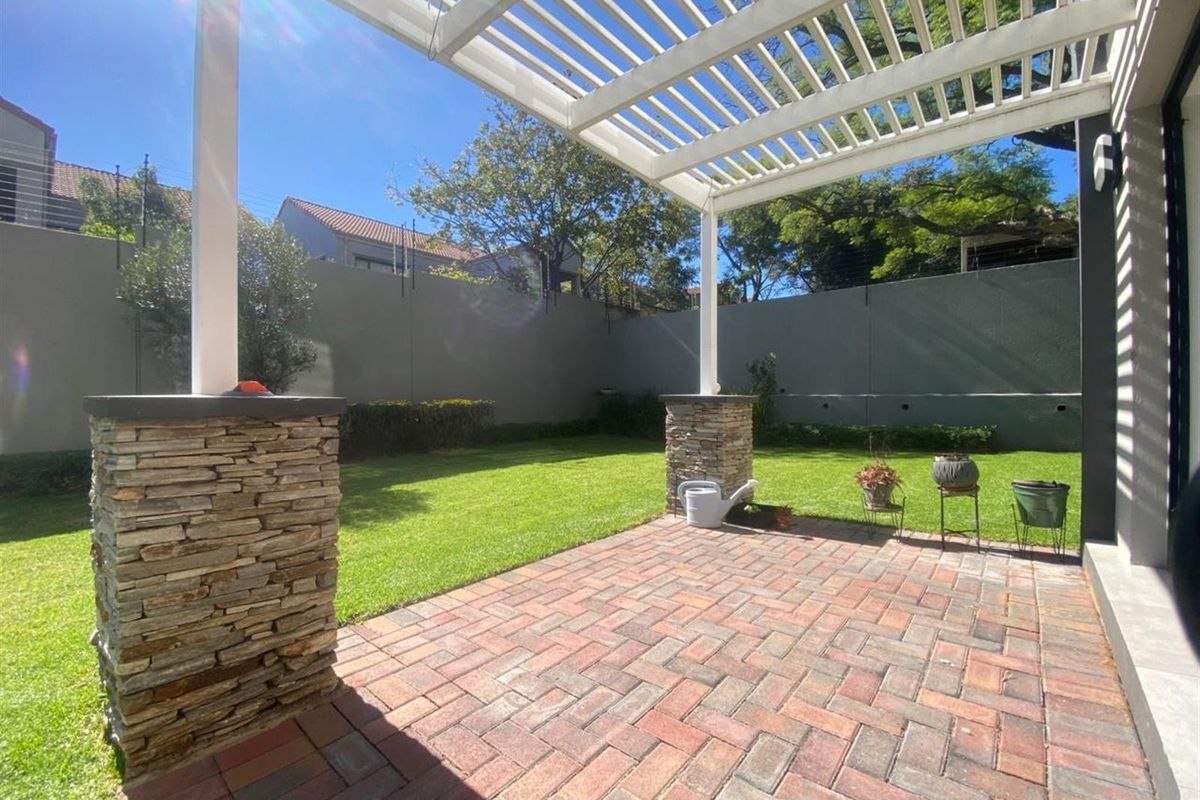 3-Bedroom 2-Bathroom 2-Car Park Ground Floor Apartment Available Now For Rent in Bryanston - Photo 2