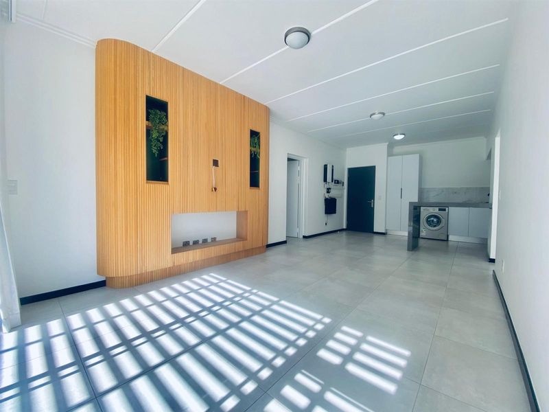 3-Bedroom 2-Bathroom 2-Car Park Ground Floor Apartment Available Now For Rent in Bryanston - Photo 9