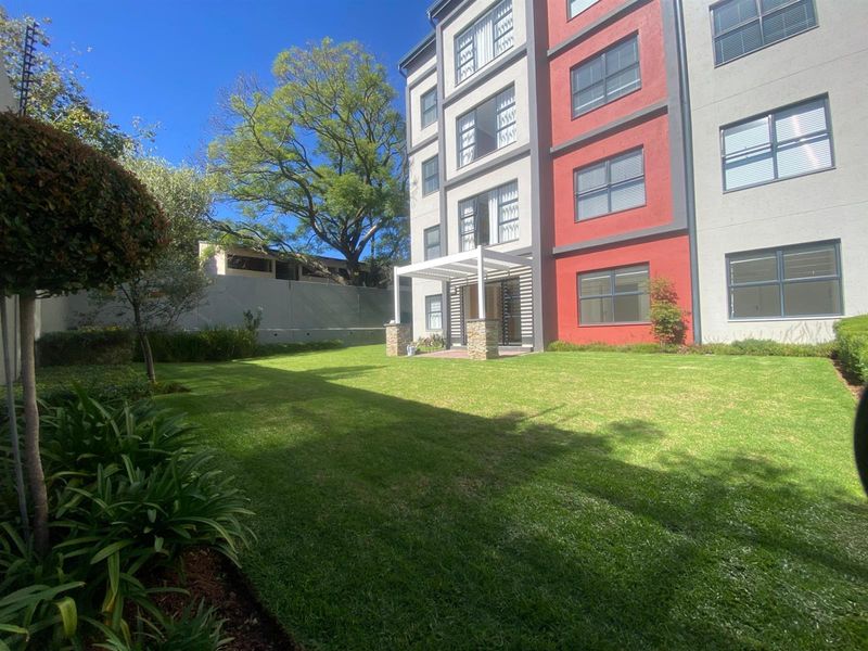 3-Bedroom 2-Bathroom 2-Car Park Ground Floor Apartment Available Now For Rent in Bryanston - Photo 4