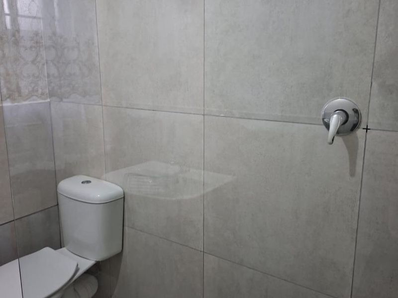 Showroom To Rent in Msholozi, White River - Photo 3