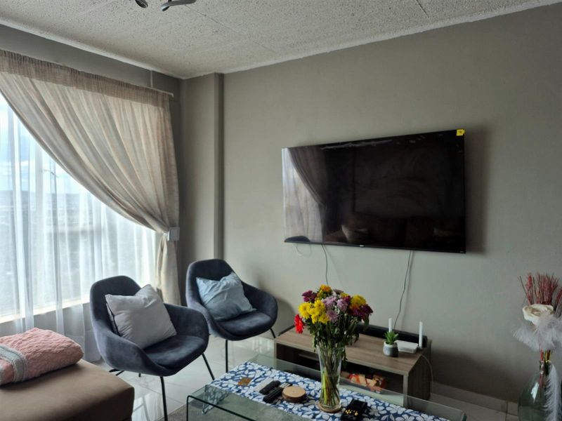 Modern 2 Bedroom Apartment to Rent at Chambord Apartments, La Montagne, Pretoria - Photo 7