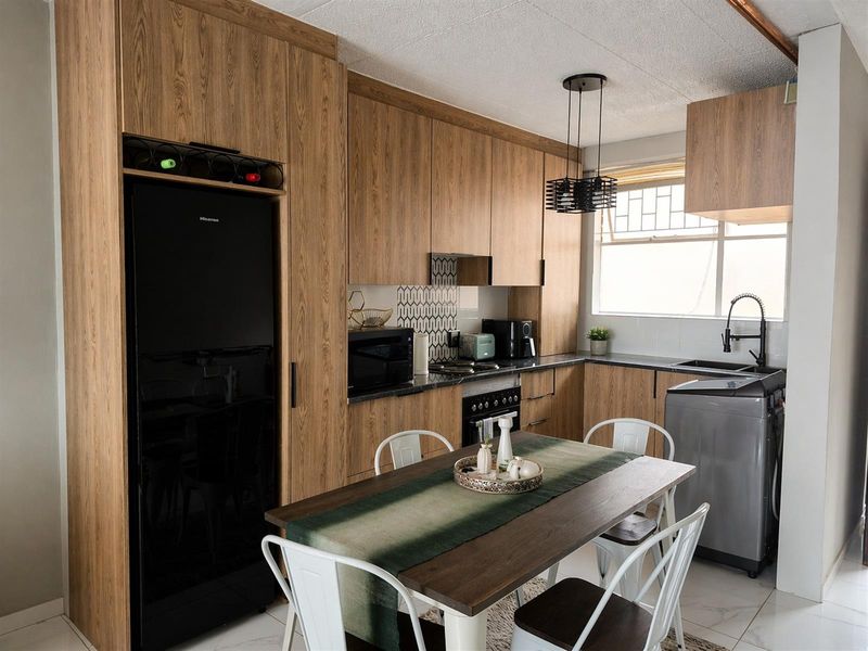 Modern 2 Bedroom Apartment to Rent at Chambord Apartments, La Montagne, Pretoria - Photo 2