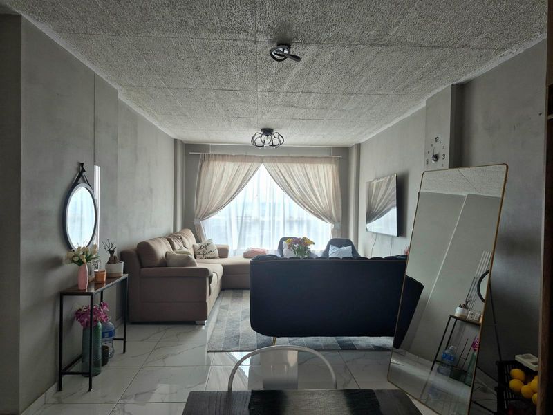 Modern 2 Bedroom Apartment to Rent at Chambord Apartments, La Montagne, Pretoria - Photo 4