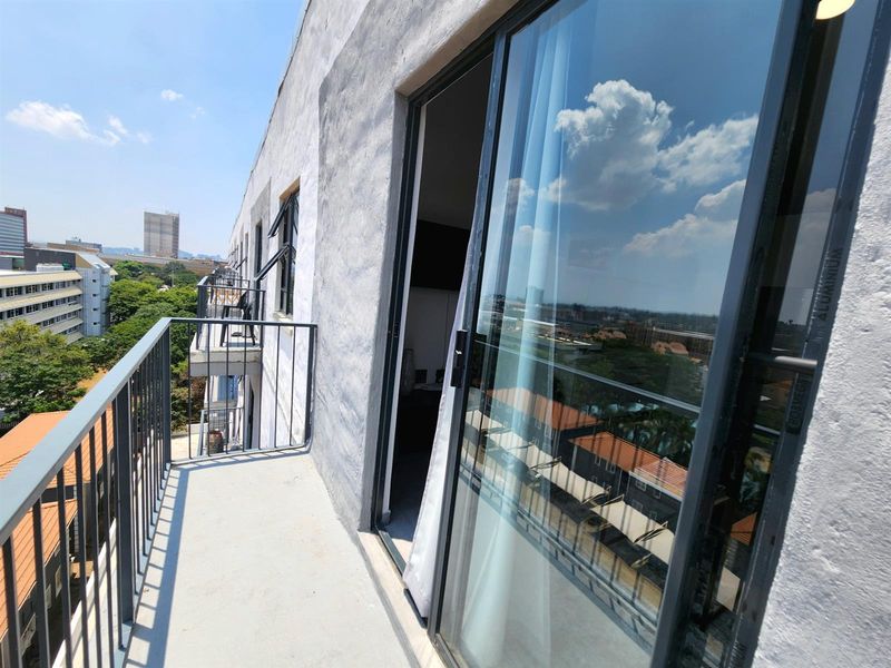 Fully Furnished 1 Bedroom 7th Floor Apartment to Rent at The Base, Ferndale - Photo 6