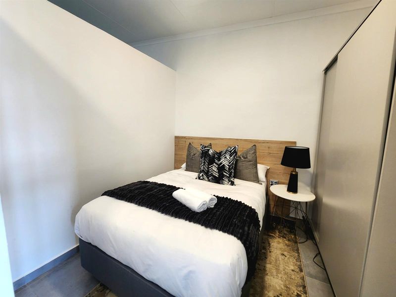 Fully Furnished 1 Bedroom 7th Floor Apartment to Rent at The Base, Ferndale - Photo 8