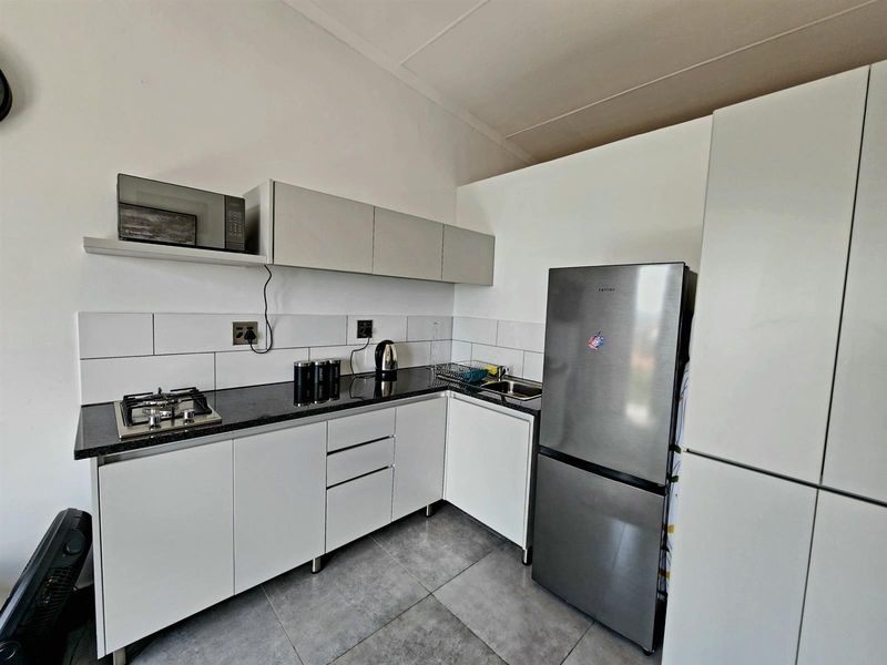 Fully Furnished 1 Bedroom 7th Floor Apartment to Rent at The Base, Ferndale - Photo 3