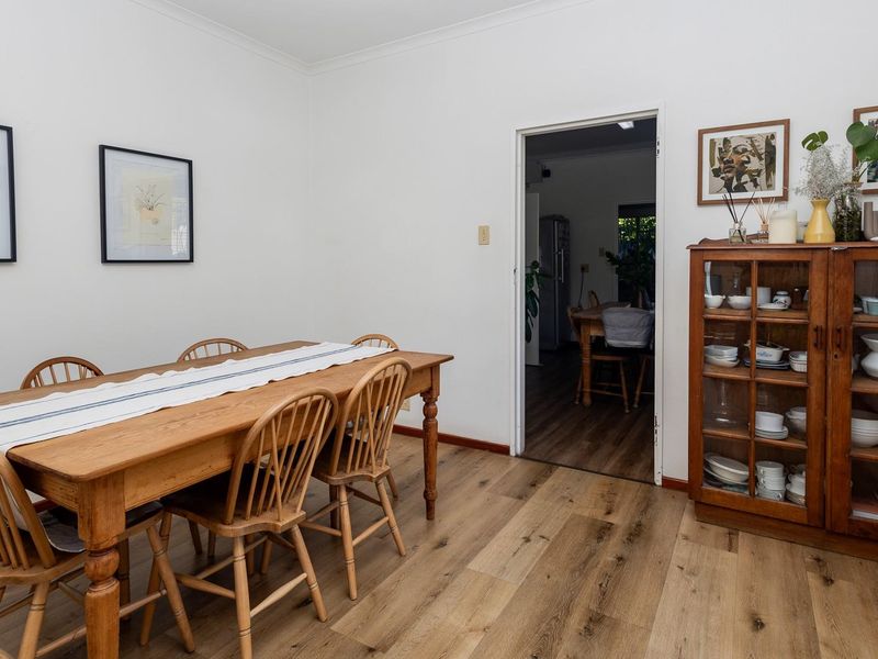 A Home with Space, Light and Mountain Views in Paarl - Photo 8