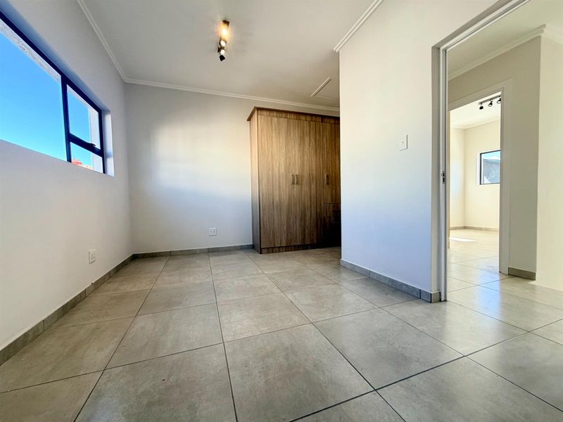 Townhouse For Sale in Glen Marais, Kempton Park - Photo 10