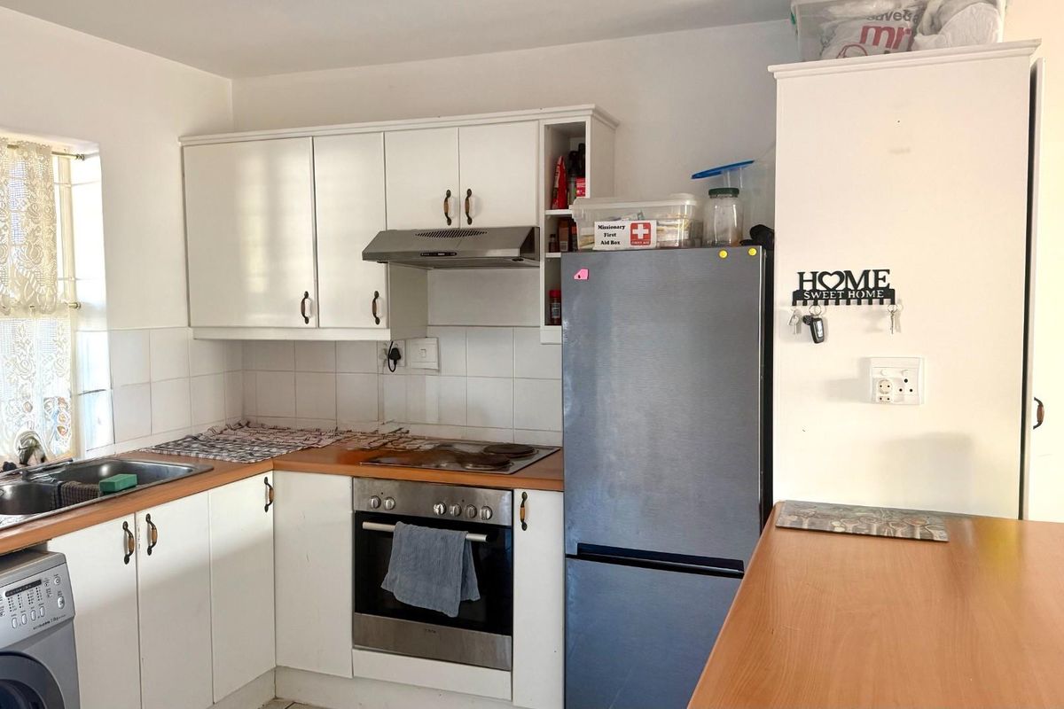 Apartment For Sale in Knysna Western Cape - Photo 2