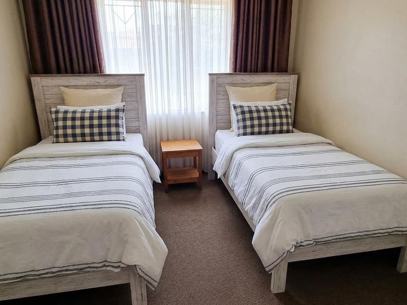 Secure, Stylish Living in The Wilds Estate - Space, Comfort and Peace of Mind - Photo 6