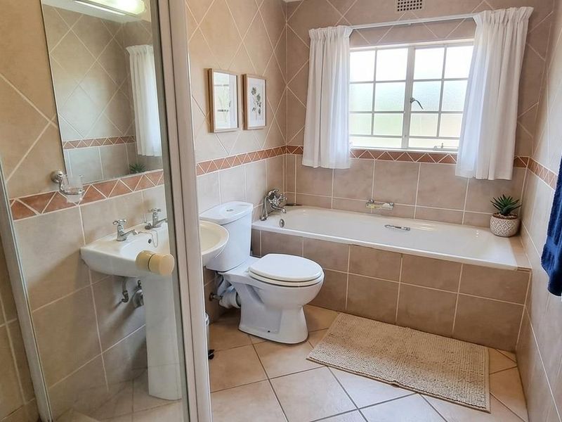 Secure, Stylish Living in The Wilds Estate - Space, Comfort and Peace of Mind - Photo 9