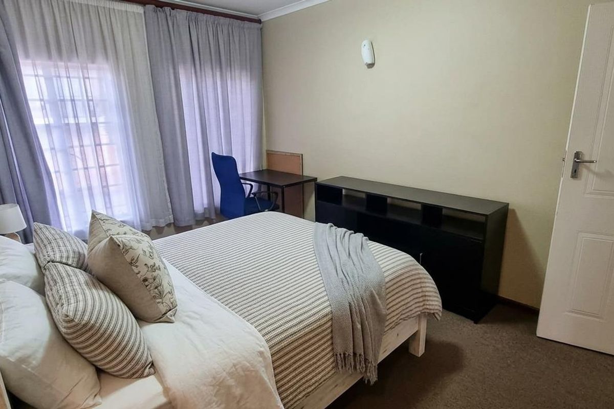 Secure, Stylish Living in The Wilds Estate - Space, Comfort and Peace of Mind - Photo 5