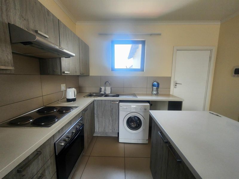 Modern 2 Bedroom 2nd Floor Apartment To Rent in Carlswald, Midrand - Photo 3