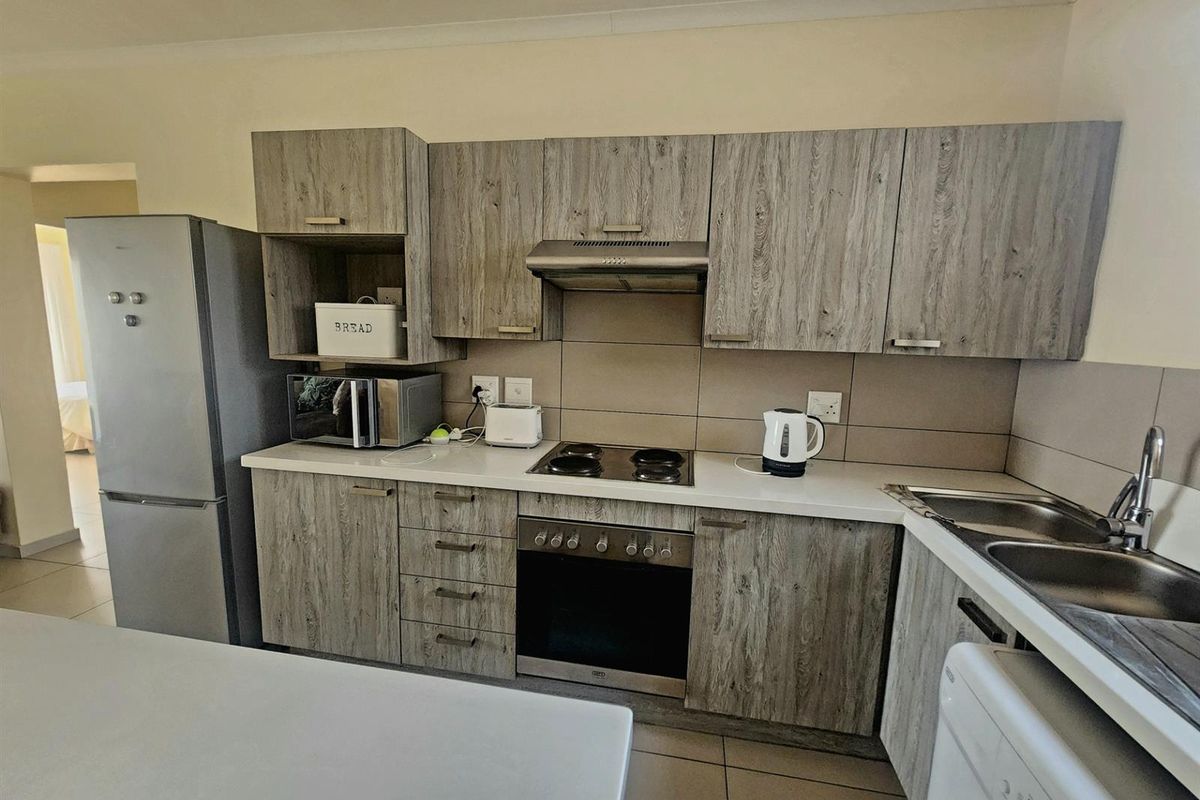 Modern 2 Bedroom 2nd Floor Apartment To Rent in Carlswald, Midrand - Photo 2