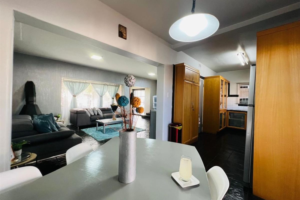 A 2-bedroom Townhouse Foe Sale in Vanderbijlpark, CW 1, Vanderbijlpark - Photo 5