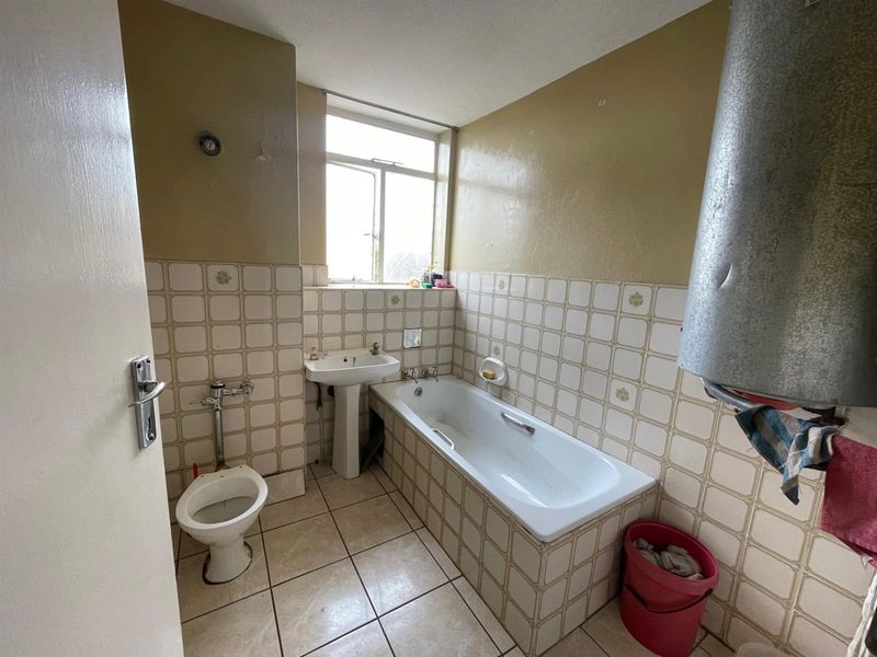 Investment Property For Sale in Sunnyside, Pretoria - Photo 5