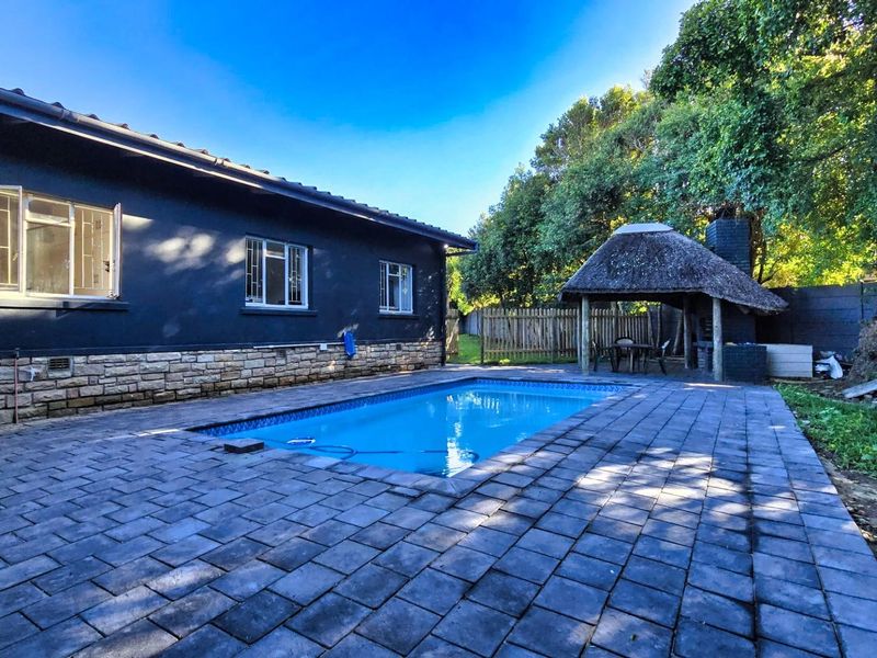 House For Sale in Mossel Bay Central Mossel Bay Western Cape - Photo 2