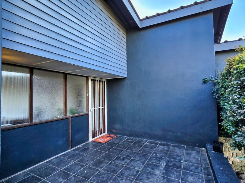 House For Sale in Mossel Bay Central Mossel Bay Western Cape - Photo 4