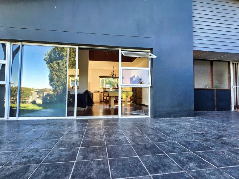 House For Sale in Mossel Bay Central Mossel Bay Western Cape - Photo 8
