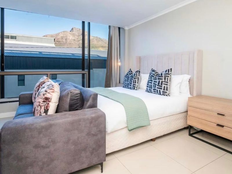 Apartment For Sale in Woodstock, Cape Town - Photo 5