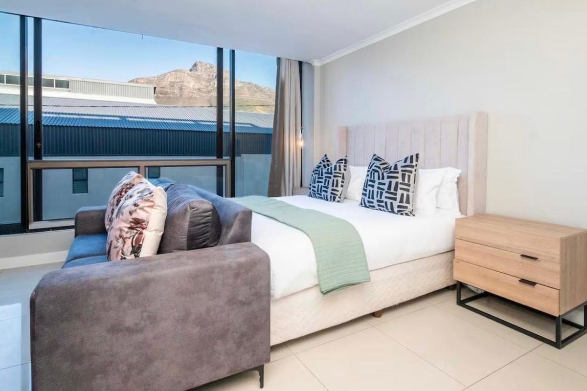 Apartment For Sale in Woodstock, Cape Town - Photo 5