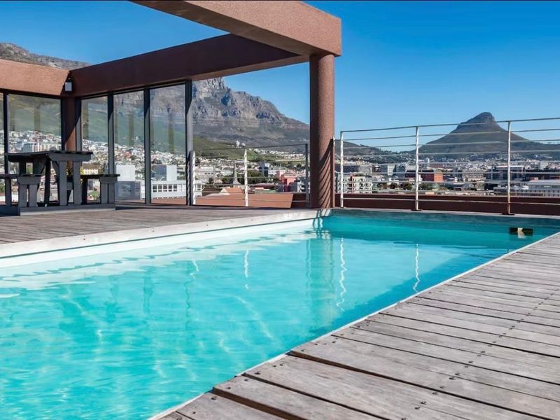Apartment For Sale in Woodstock, Cape Town - Photo 2