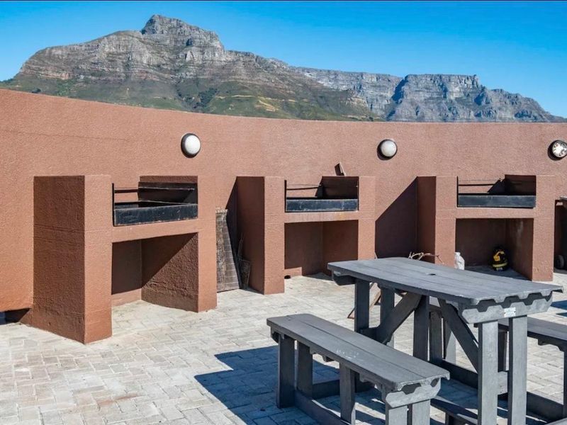 Apartment For Sale in Woodstock, Cape Town - Photo 10
