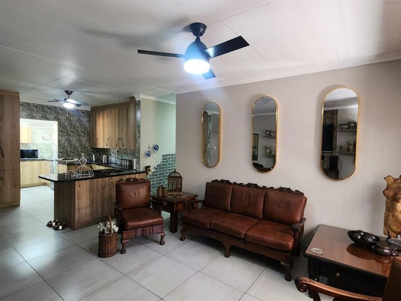 Stylish and Secure Living in Pin Oaks - Photo 4
