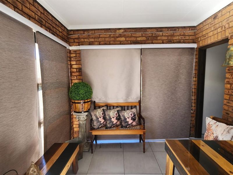 Stylish and Secure Living in Pin Oaks - Photo 6