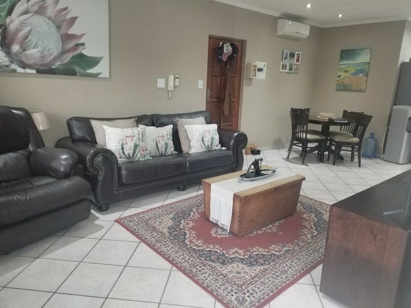 3bed, 2Baths House For Sale in Amberfield Heights, Centurion - Photo 3