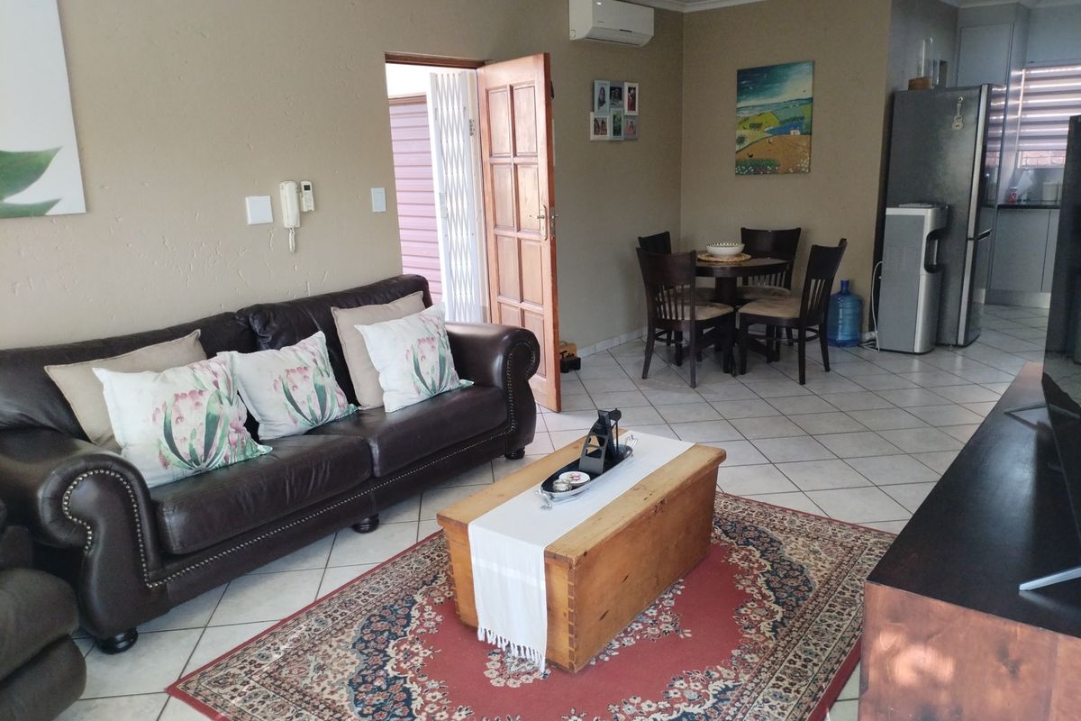 3bed, 2Baths House For Sale in Amberfield Heights, Centurion - Photo 4