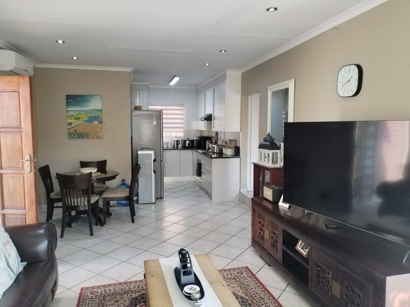 3bed, 2Baths House For Sale in Amberfield Heights, Centurion - Photo 5