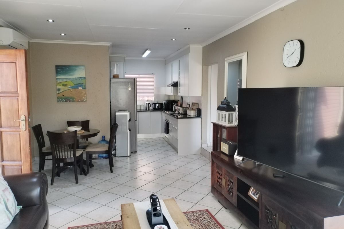 3bed, 2Baths House For Sale in Amberfield Heights, Centurion - Photo 5