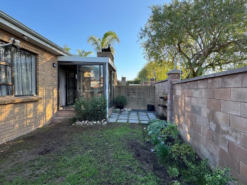 Rare Opportunity in Sought-After Kleinbron Estate - Photo 10