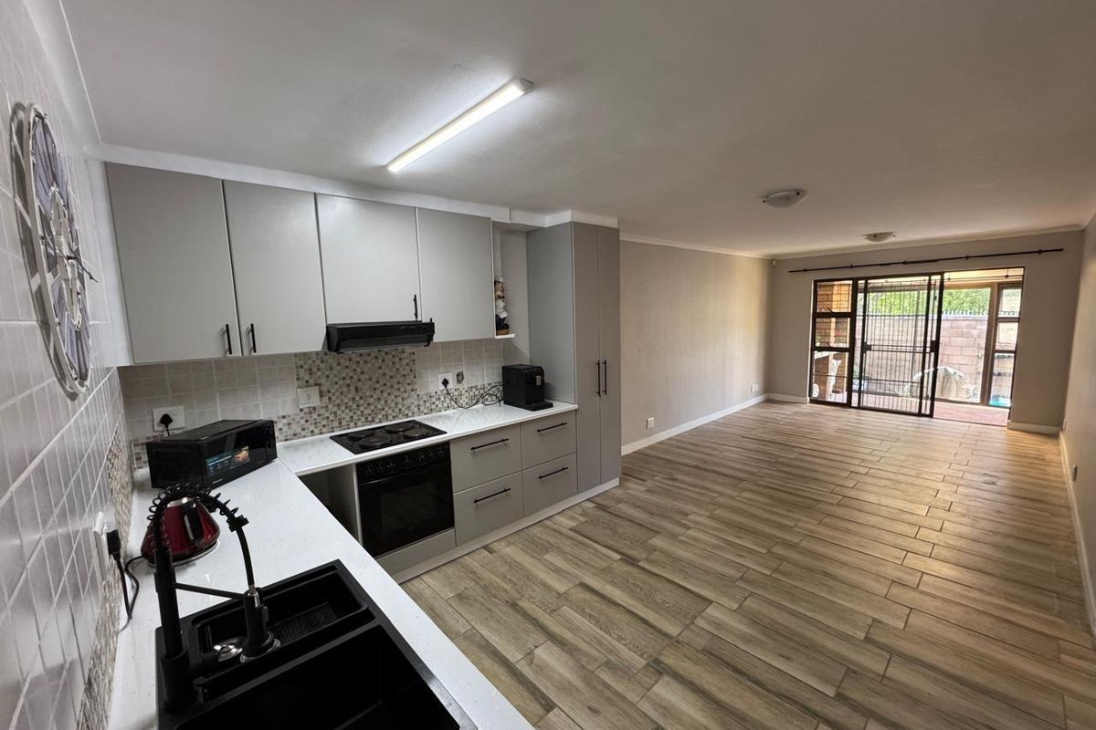 Rare Opportunity in Sought-After Kleinbron Estate - Photo 2