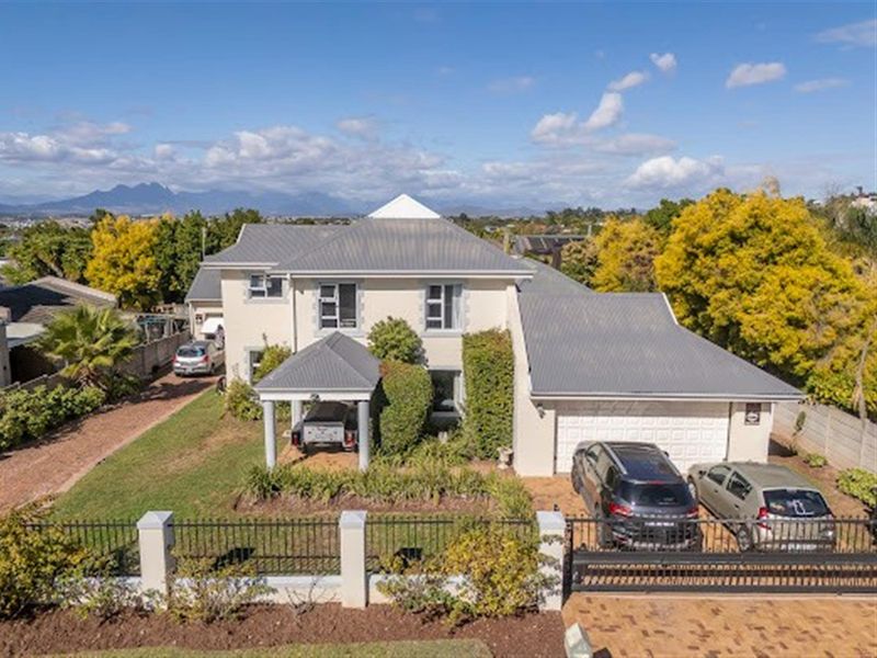 Dual Living Opportunity in Sought-After Vierlanden with Space, Flow and  Flexibility - Photo 4
